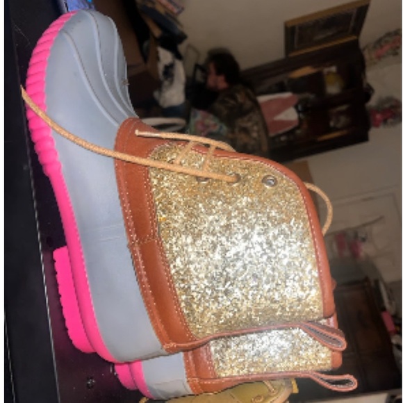 Rain boots - Picture 1 of 2